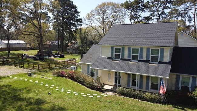 Building Photo - 9123 Kerr Dr