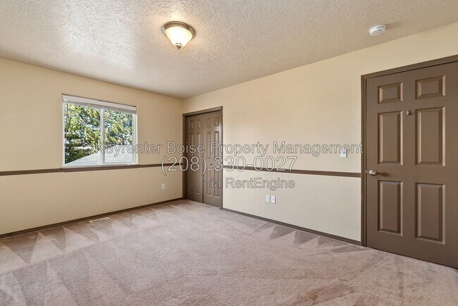 Building Photo - 3354 W Wave Dr