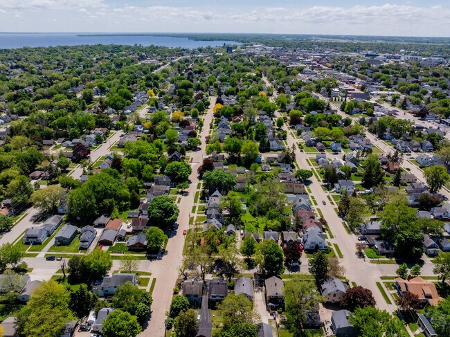 Building Photo - 212 Baldwin Ave