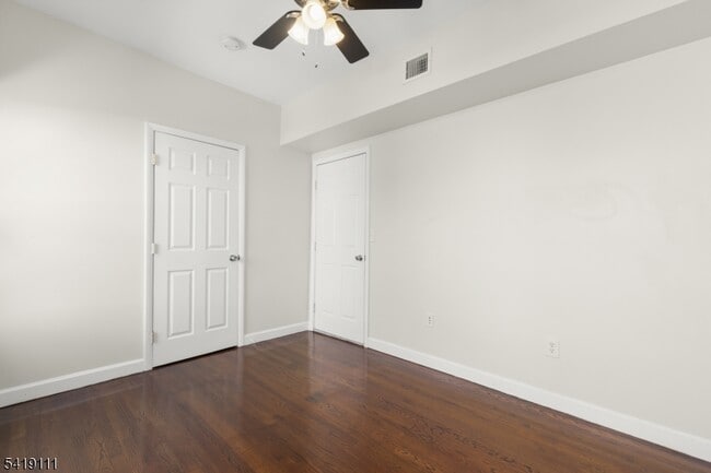 Building Photo - 7 Rosedale Ave