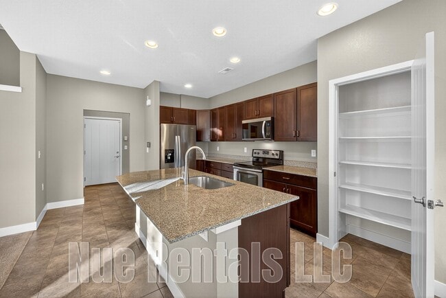 Building Photo - 549 Brennan Cir