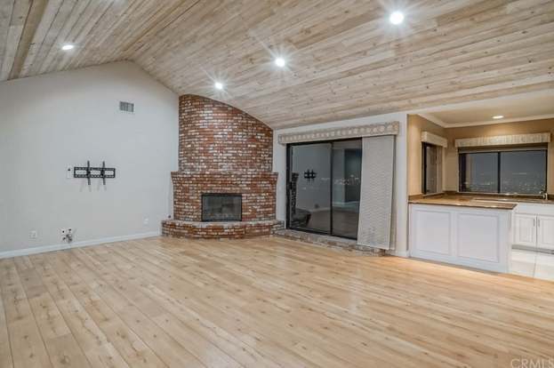 Building Photo - 7380 Live Oak Dr