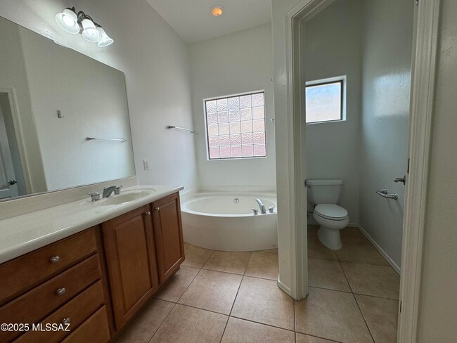 Building Photo - 4228 E Stony Meadow Dr