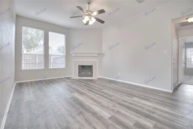 Building Photo - 7297 Chinquapin Dr