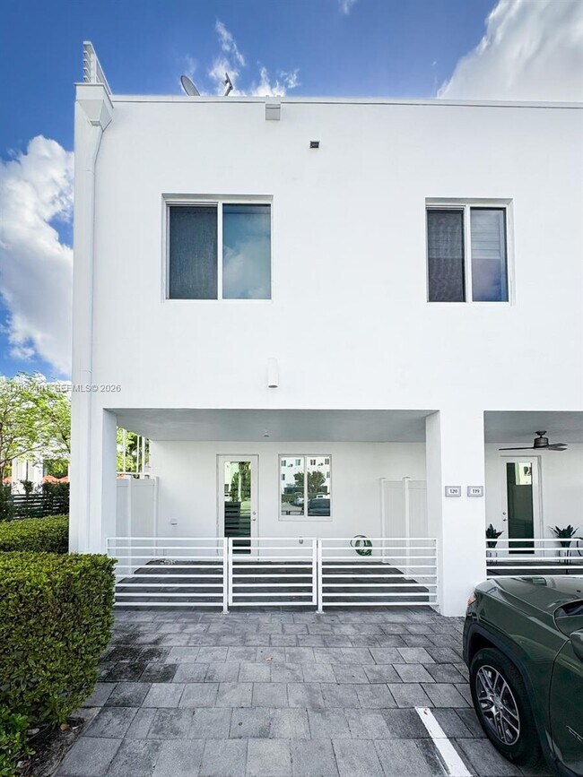 Building Photo - 6416 NW 102nd Ct