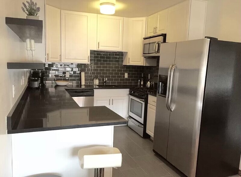 Building Photo - 768 N Ogden St