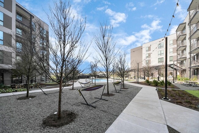 Building Photo - 2810 Riverby Rd