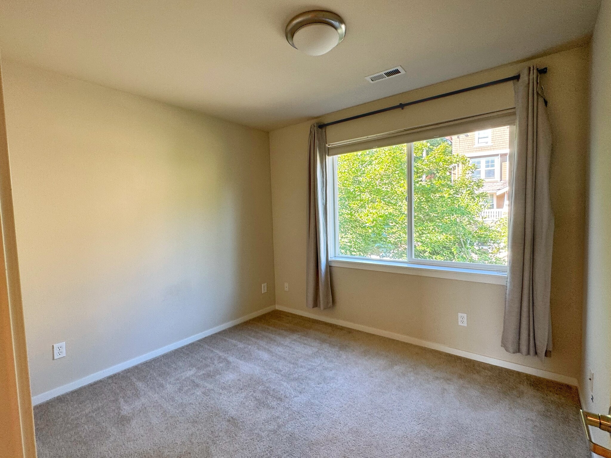 Guest bedroom - 79 Sky Ridge Rd NW