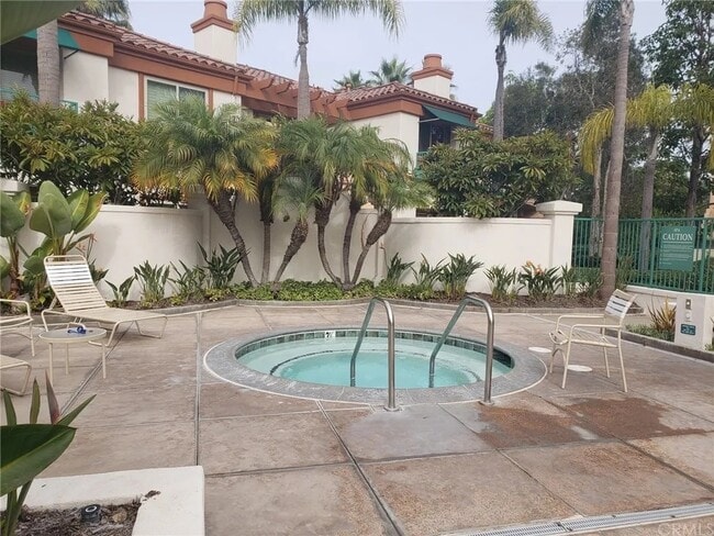 Building Photo - 208 Villa Point Dr