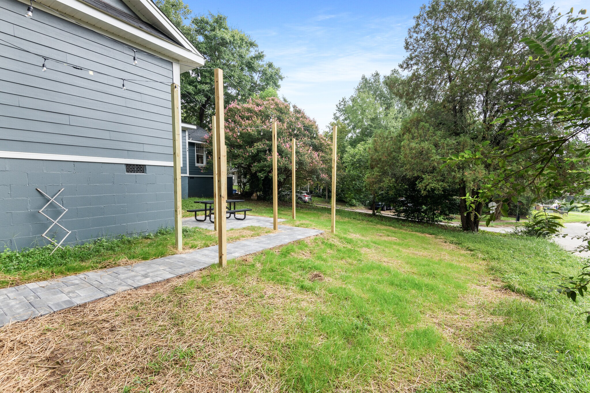 Building Photo - 907 Beaufort St