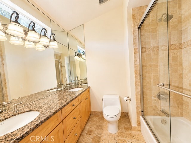 Building Photo - 30902 Club House Dr
