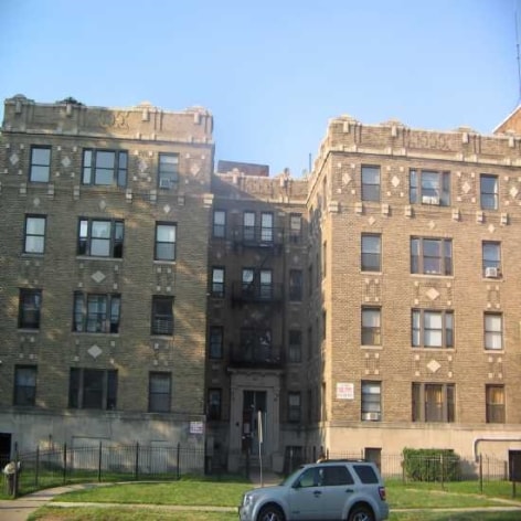 Building Photo - 425 Central Ave