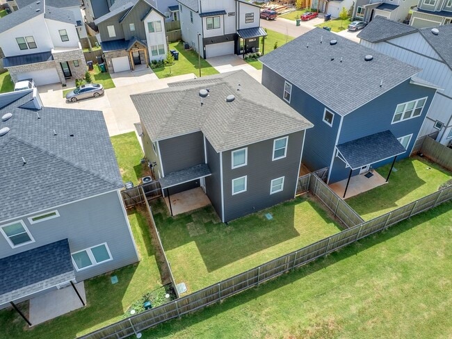 Building Photo - Beautiful New Construction Home in Edmond/...
