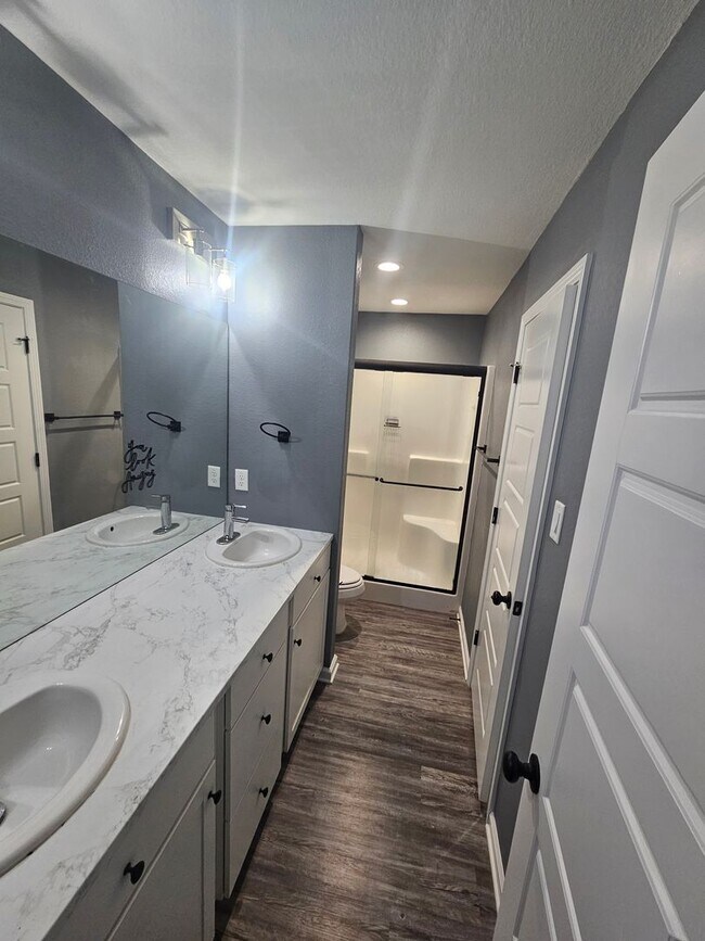 Building Photo - 4 bed 2 bath home in Benton