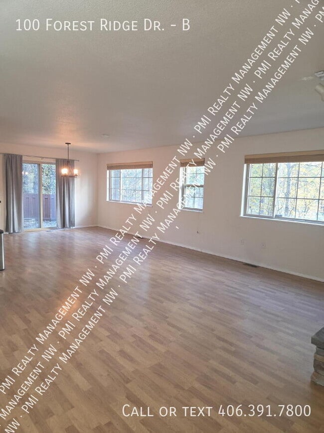 Building Photo - 100 Forest Ridge Dr