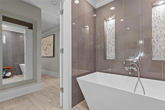 Building Photo - 135 93rd Ave