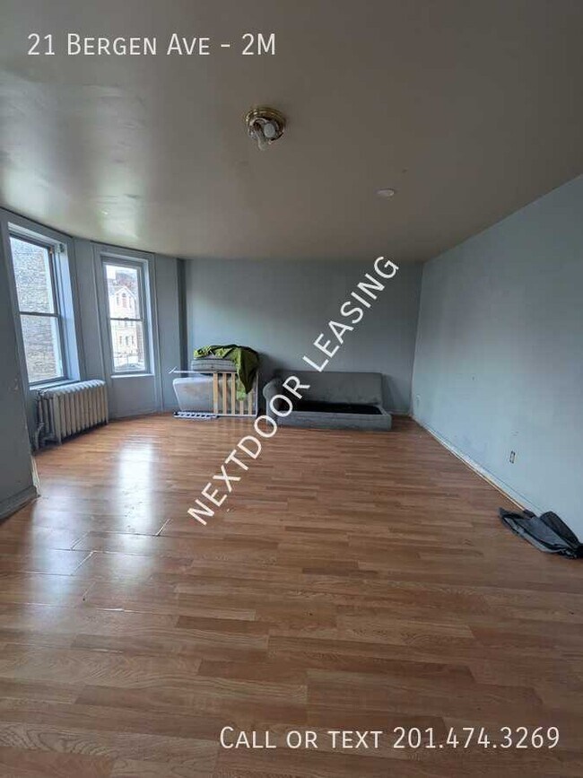 Building Photo - 21 Bergen Ave