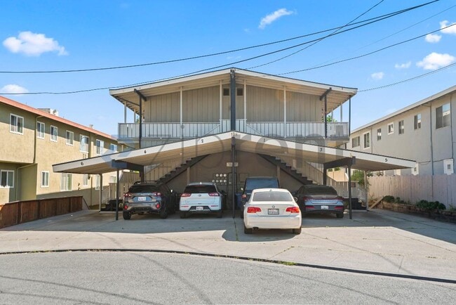 Building Photo - 138 Village Ct