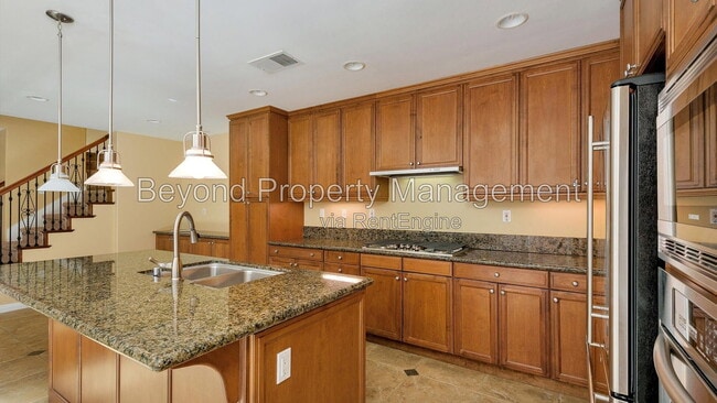 Building Photo - 2947 Farragut Rd