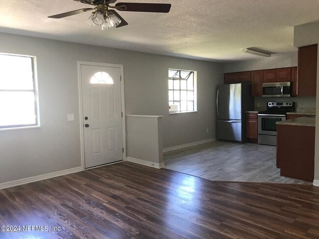 Building Photo - 1055 Stocks St