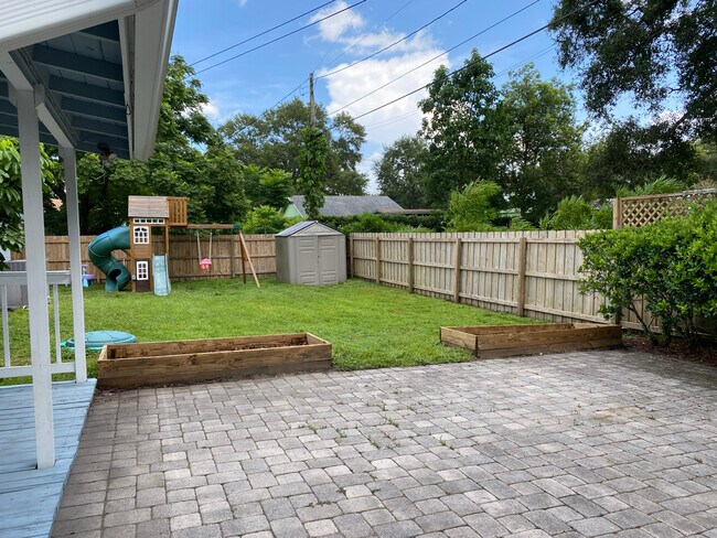 Building Photo - 2720 Dellwood Dr