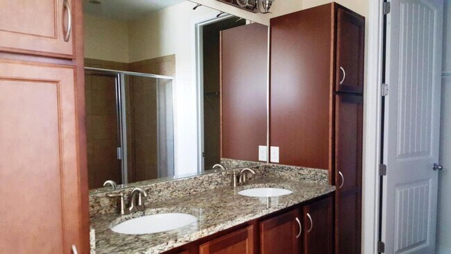 Building Photo - 13778 Summerport Trail Loop
