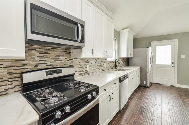 Building Photo - 21523 Ivory Gate Ln