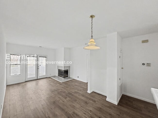 Building Photo - 1424 Market St