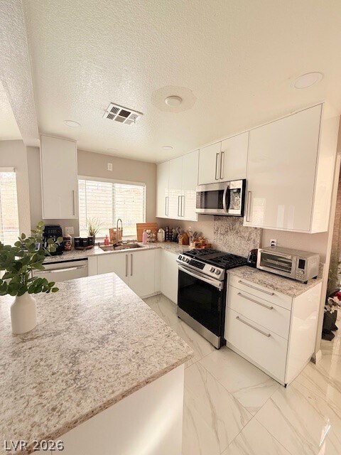 Building Photo - 714 Rusty Spur Dr