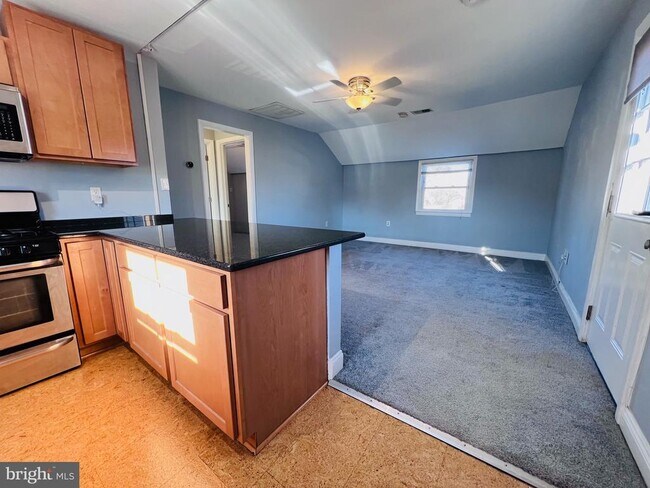 Building Photo - 2616 Arlington Blvd