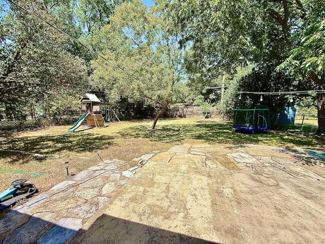 Building Photo - 7608 Tisdale Dr