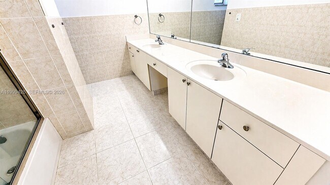 Building Photo - 4255 N University Dr