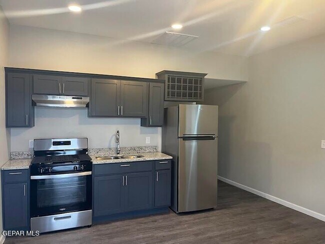 Building Photo - 8761 Lawson St