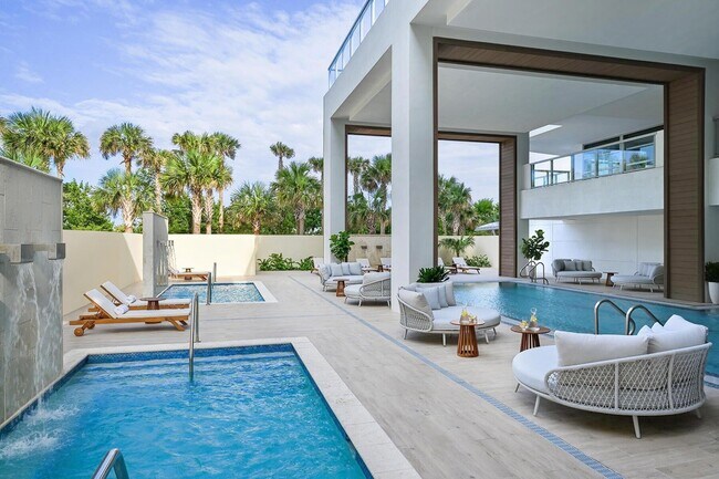 Building Photo - 3100 N Ocean Dr