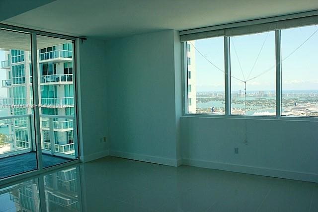 Building Photo - 253 NE 2nd St