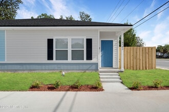 Building Photo - 6703 Bakersfield Dr