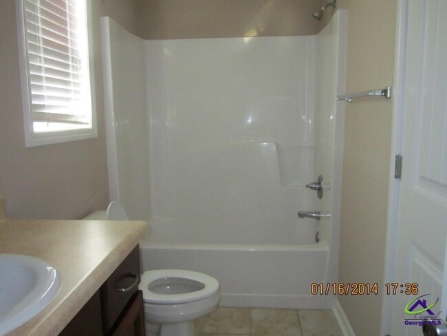 Building Photo - 135 Coronation Dr