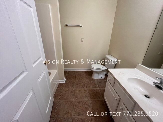 Building Photo - 123 Kaiser St