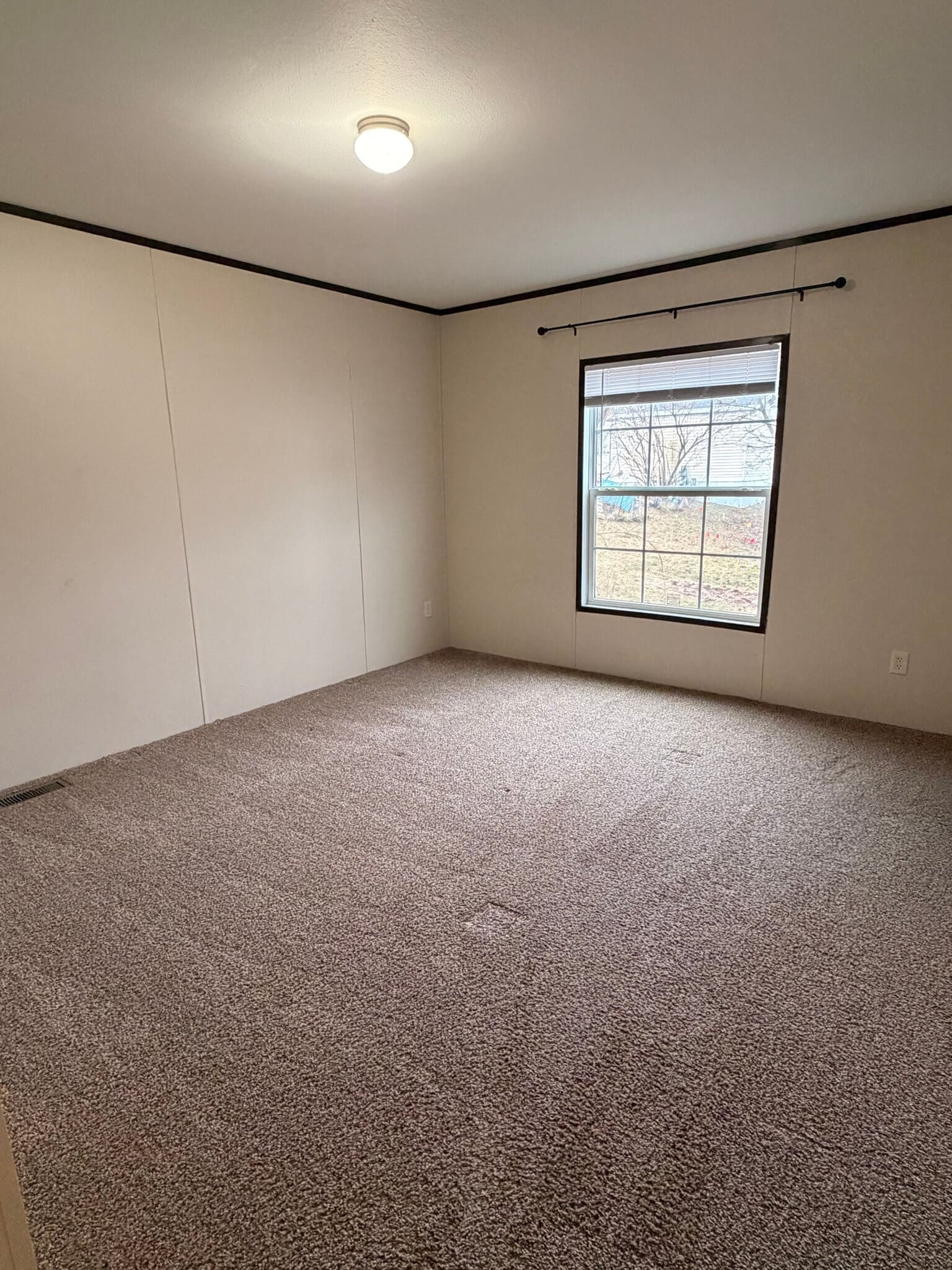 Building Photo - 180 Parker Lake Dr