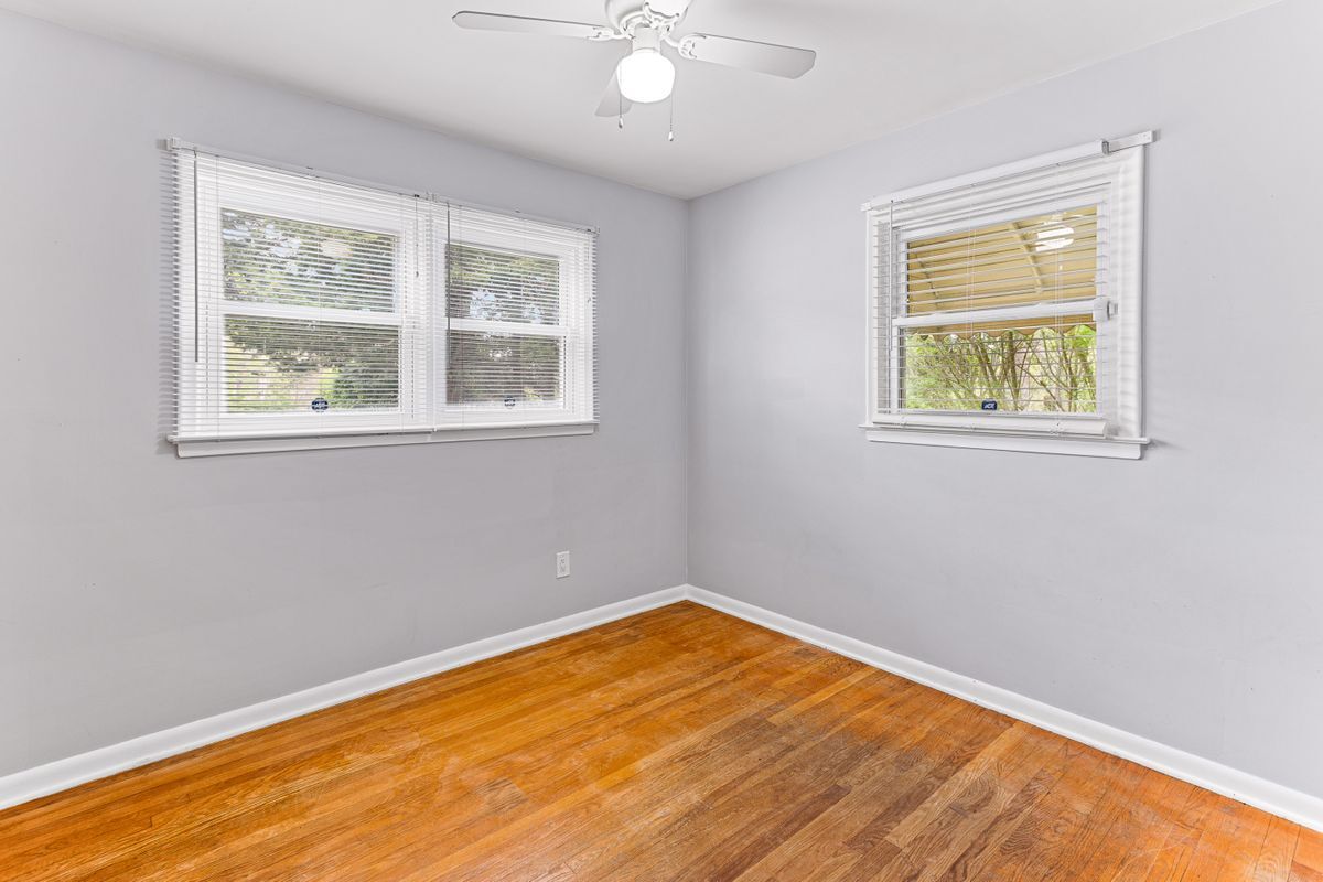 Building Photo - 25346 Fairway Dr