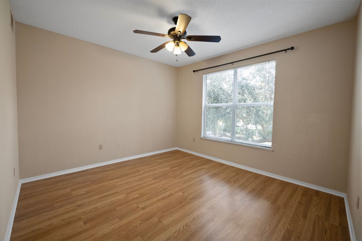 Building Photo - 11510 Villa Grand