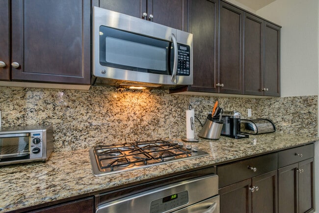 Building Photo - Pristine Harlan Ranch Home