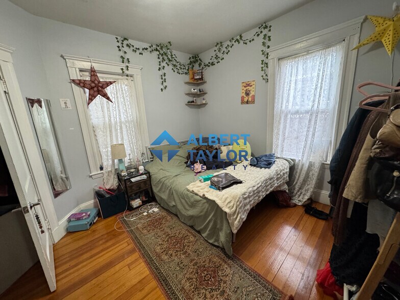 Building Photo - 25 Kelly Rd