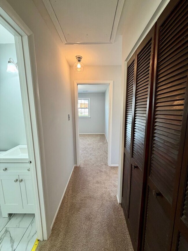 Building Photo - Coming Soon In Woodbridge!