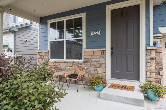 Building Photo - "Charming 3-Bed Sanctuary in Englewood: Spacious 3,089 Sq Ft with 2.5 Baths!"