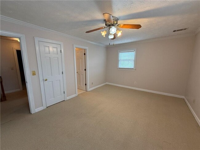 Building Photo - 3209 Henderson Walk