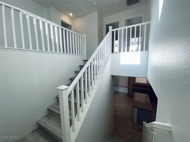 Building Photo - 6736 Twisted Wood Dr