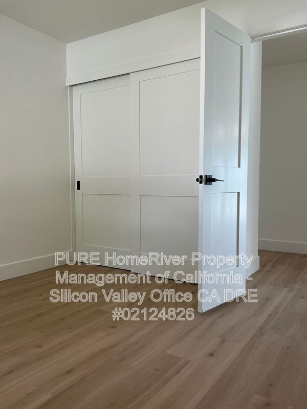 Building Photo - 382 Madison Dr