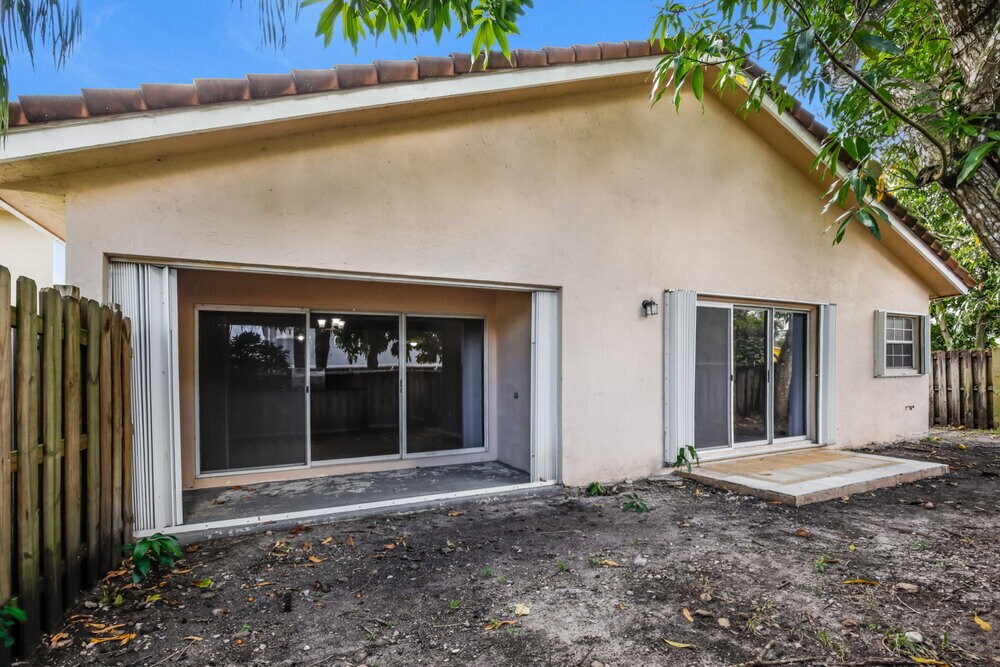 Building Photo - 11657 SW 144th Ave