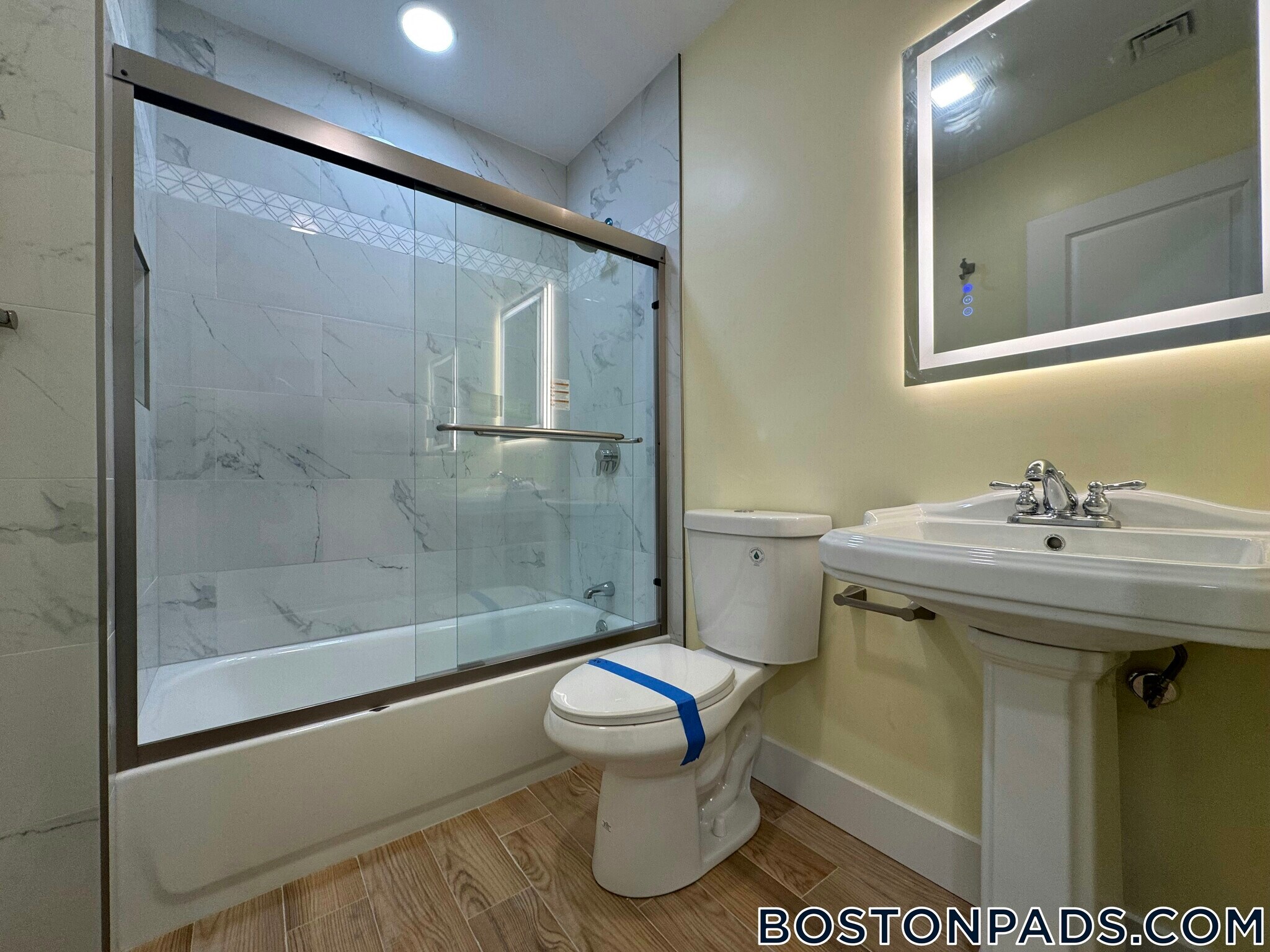 Building Photo - 7 Carson St